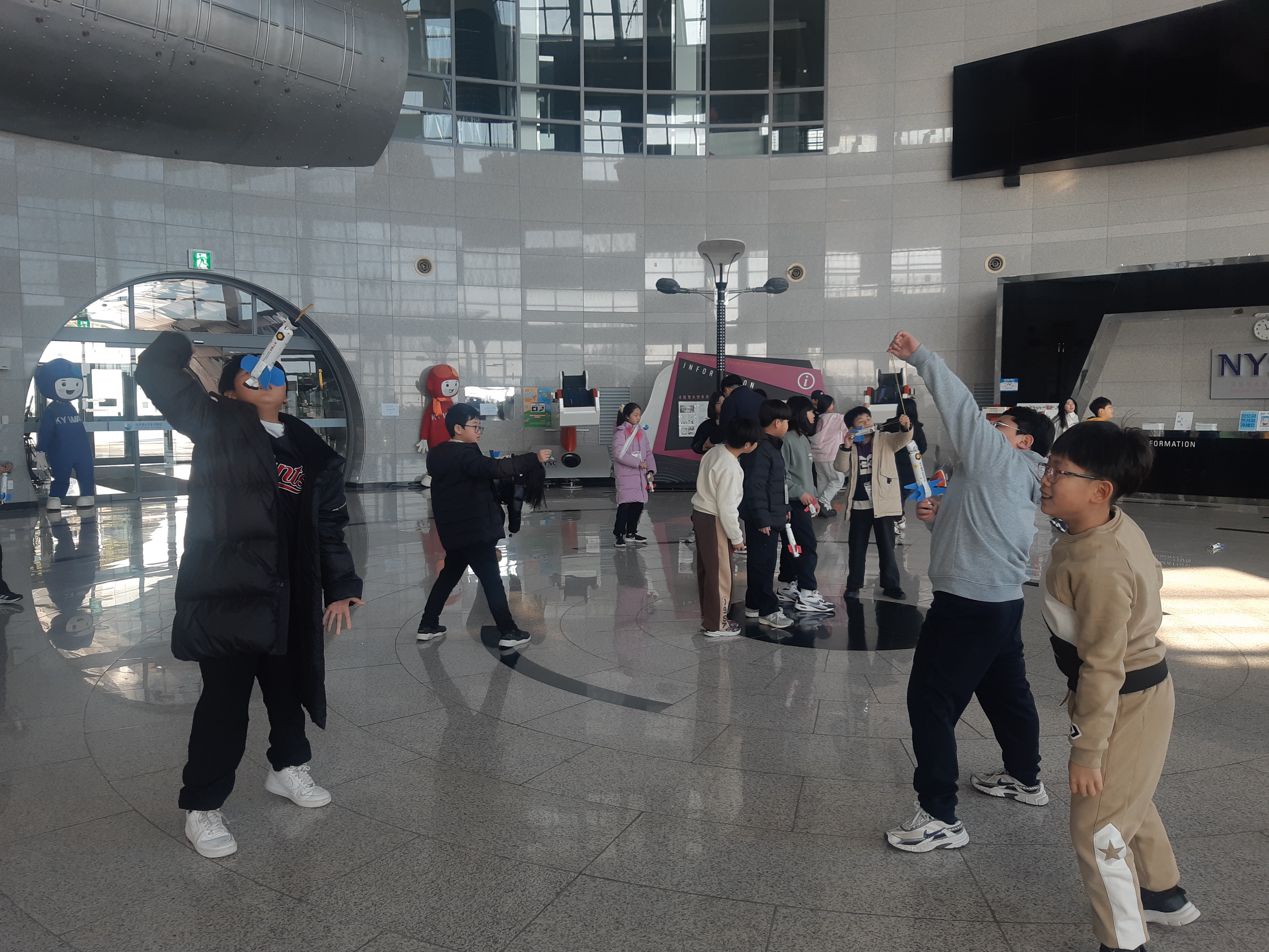 봉곡초-진주초, 우주로 날아간 우리들의 상상력 - 관련이미지2