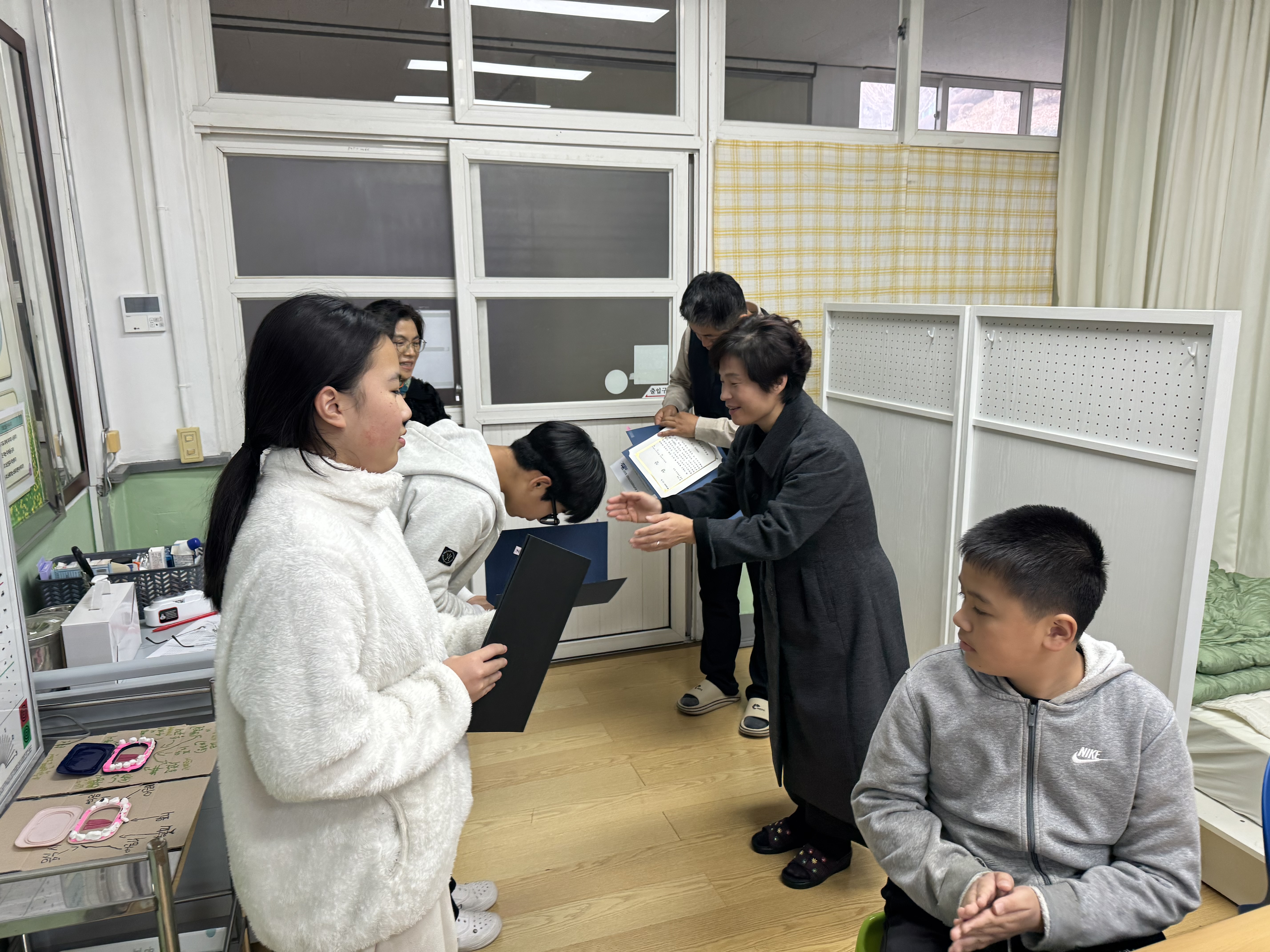 묵계초등학교청암분교장,  글로 풀어낸 기발한 상상력,  발명글짓기 대상 쾌거(제20회 경남학생발명창의력대전 발명글쓰기‘대상’,‘입선’수상 ) - 관련이미지1