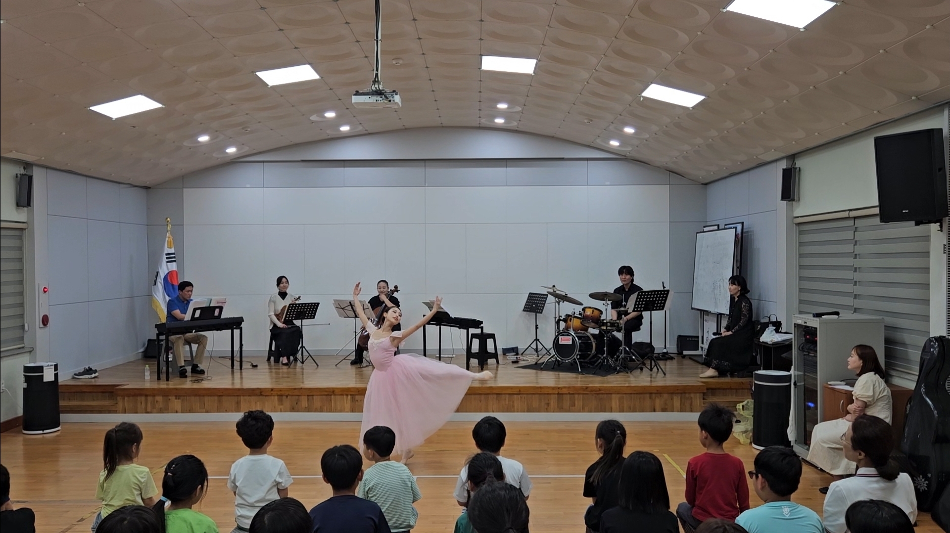 백전초, 학교가 무대로 변한 날, '호두까기 인형의 학교 여행' 펼쳐지다! - 관련이미지1