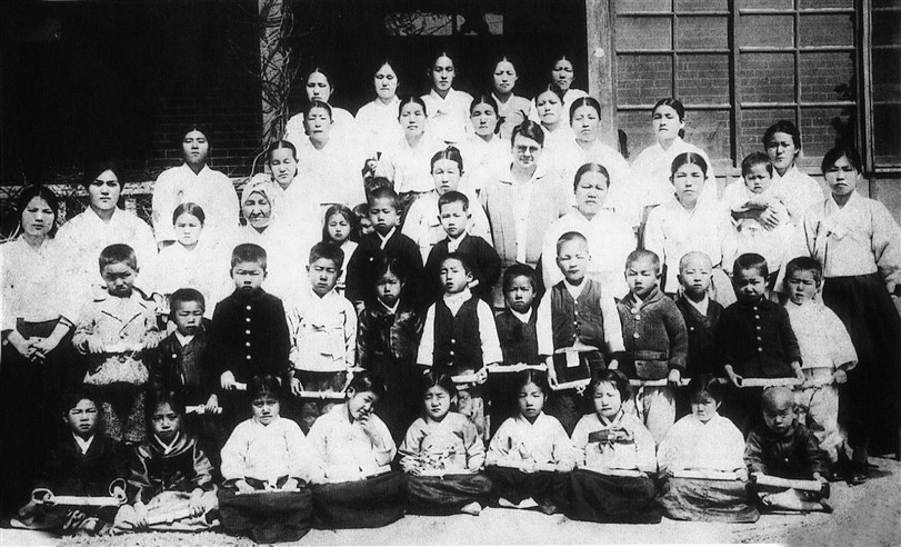 1928. 의신유치원 보육생들