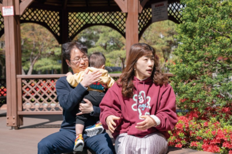가족사진수정.jpg