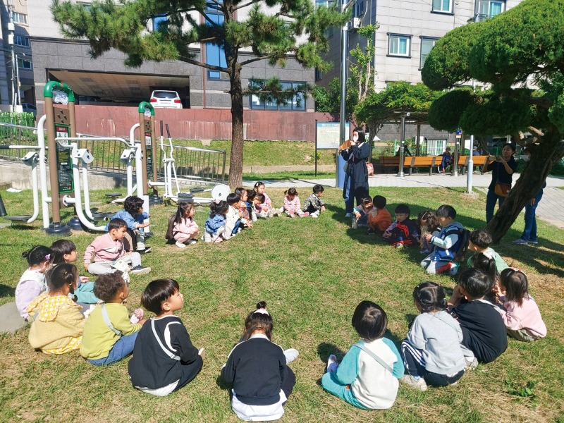 4. 산책활동.jpg