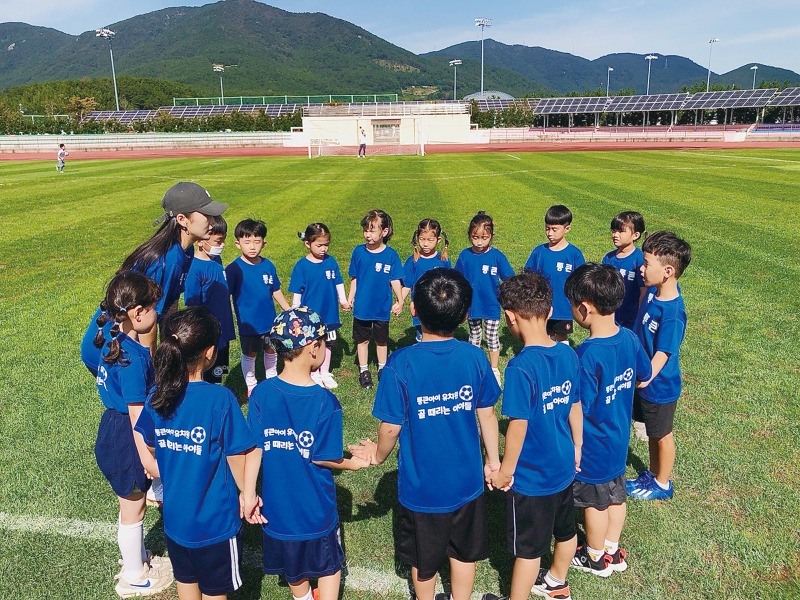통큰은 축구왕~ 골 때리는 아이들.jpg
