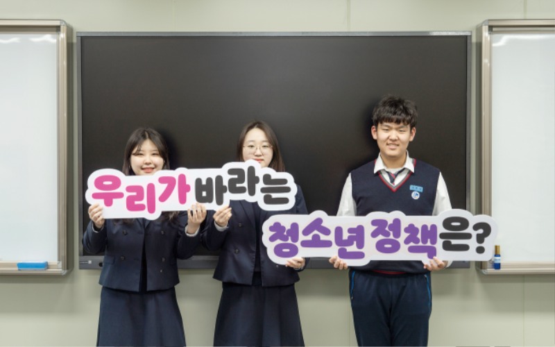 요즘아이 4월호 1.jpg