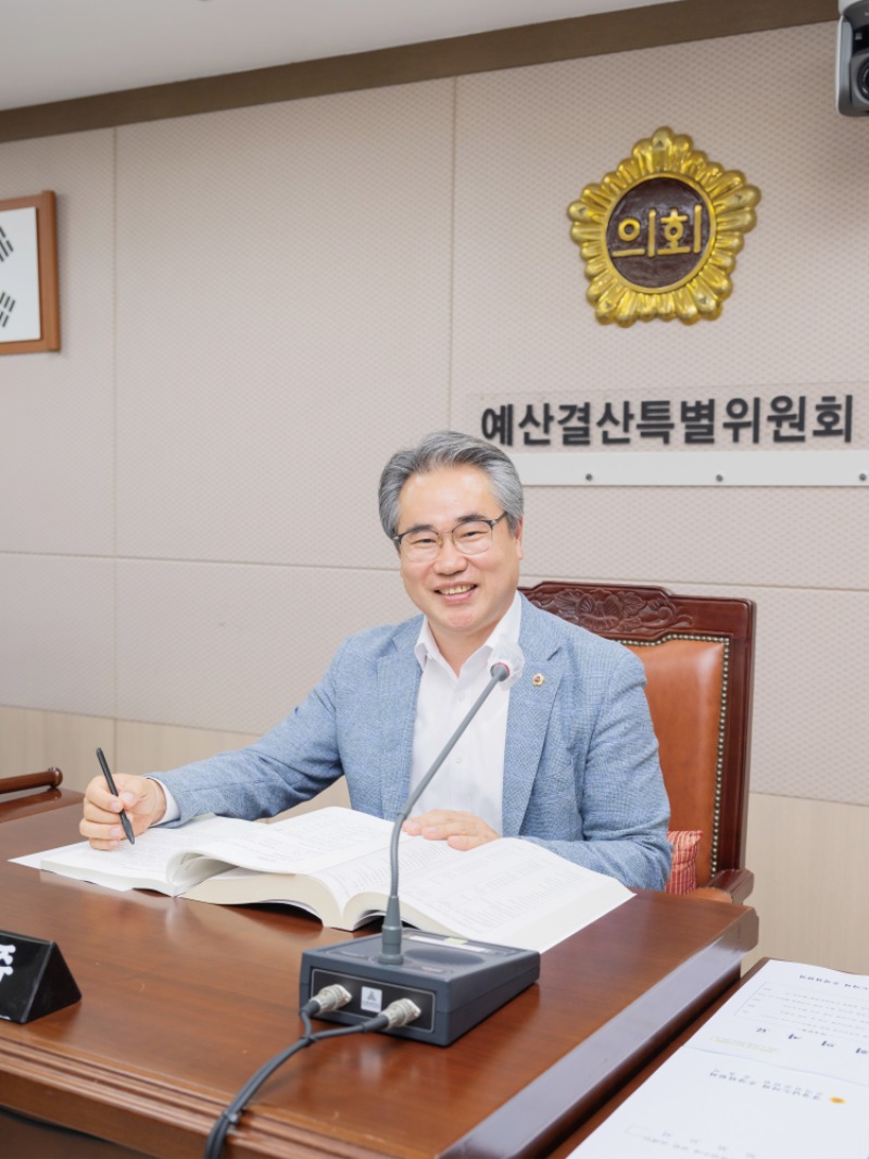 박준 위원장.jpg