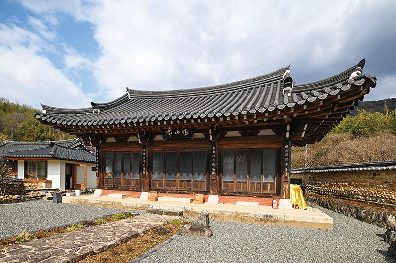 효산 이수형 선생이 후배 양성에 힘쓴 곳 효산정.
