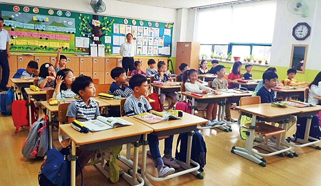 2017년 창원 대암초등학교 1인용 책걸상
